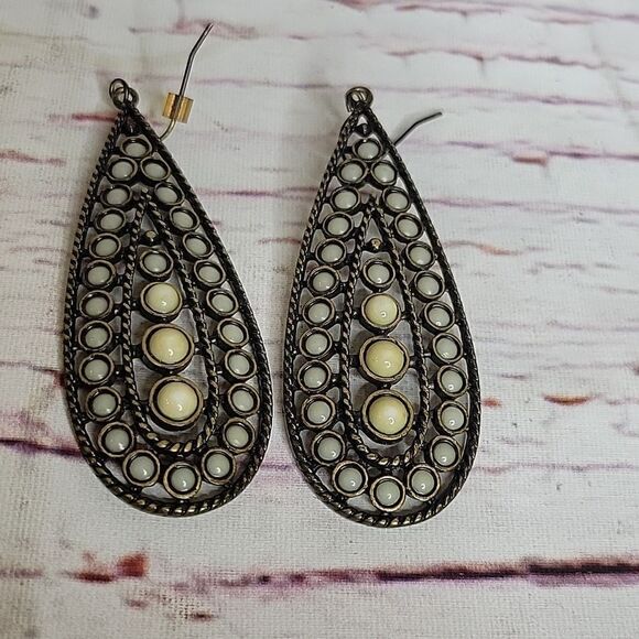 VINTAGE Hanging Earrings - Four Pairs - Picture 5 of 6